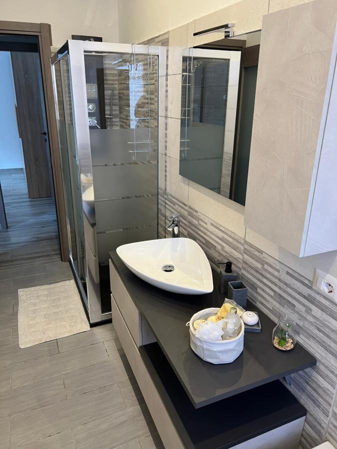 Casa Di Afi, Perfect For 4 - Kitchen - Parking - Netflix Apartment Arona Bagian luar foto